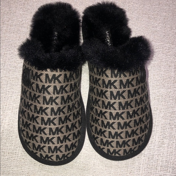 Michael Kors Black and Tan Logo Slippers - Picture 1 of 4